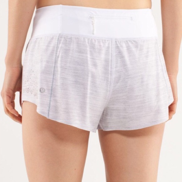 NWT Lululemon RUN: Light As Air Short - Picture 2 of 8